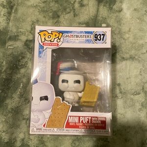 Mini PUFT with graham cracker, Ghostbusters, afterlife figure